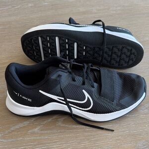 Nike Black and White Running Sneakers